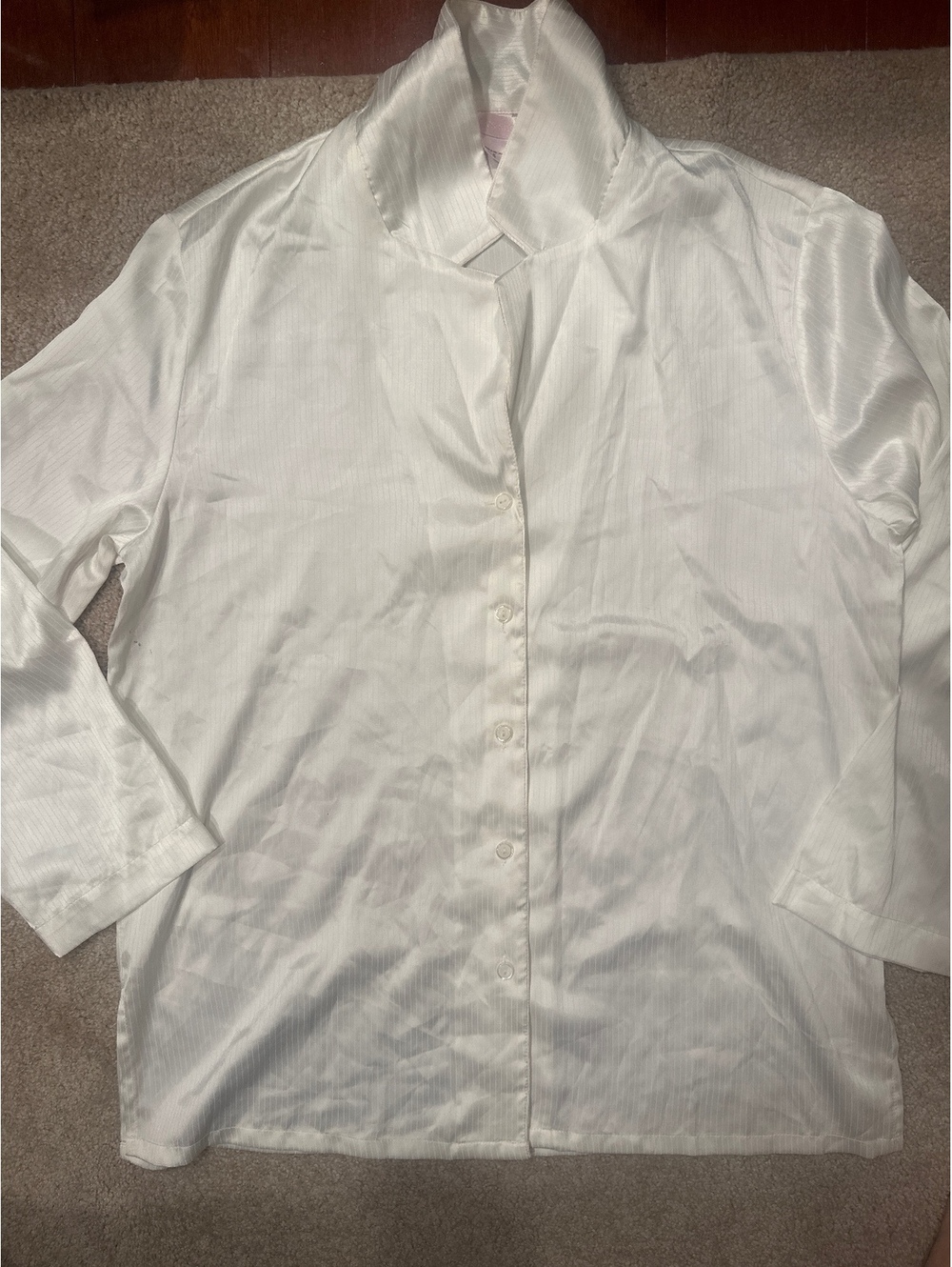 (6)Victoria's Secret White Satin Button-Up Blouse Size Small